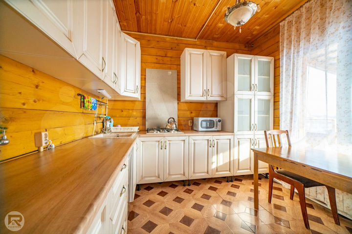 Дом 200 м² на участке 16 сот.