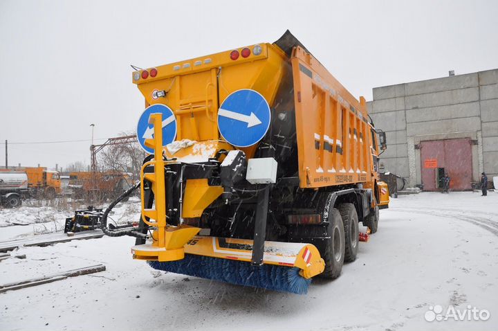 Комбинированная дорожная машина Р-45.20 SH Shacman