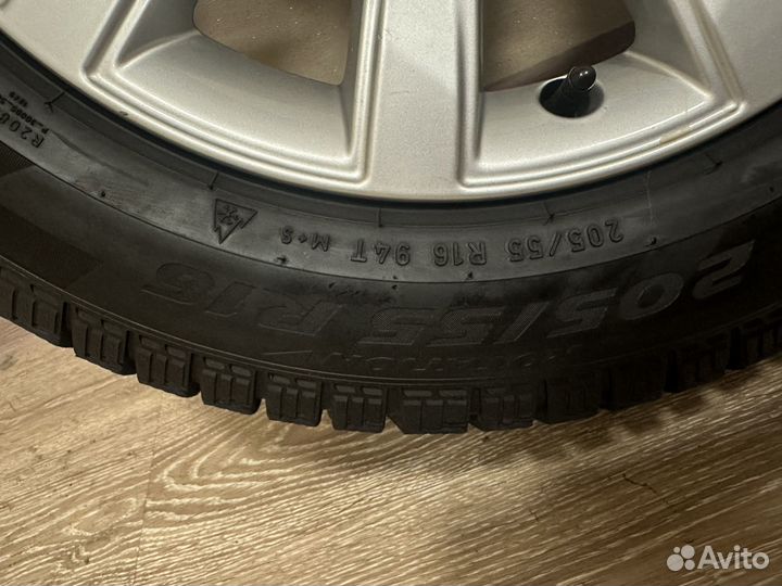 Колеса Audi A3 в сборе с зимней резиной Pirelli