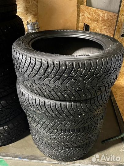 Nokian Tyres Hakkapeliitta 8 215/55 R17