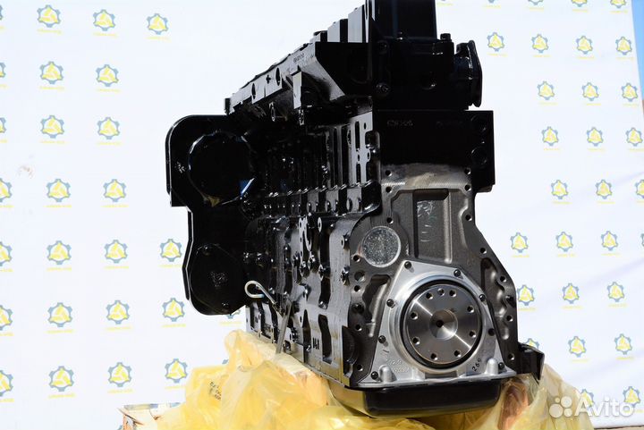 Long Block двигателя Cummins 6C8.3-С215