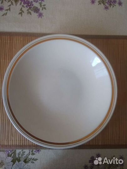 Предметы сервиза фаянсового завода зик (СССР)