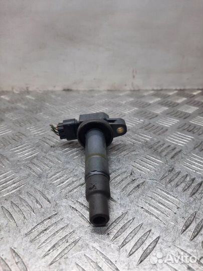 Катушка зажигания Toyota Yaris хэтчбэк 3 дв. 1.3