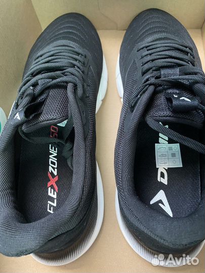 Беговые кроссовки