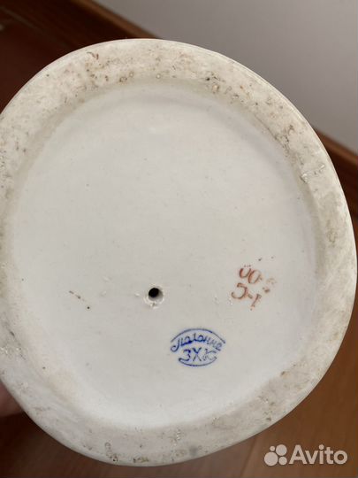 Старинная статуэтка