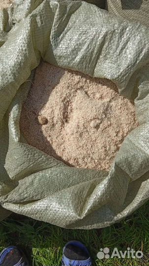 Опилки в мешках