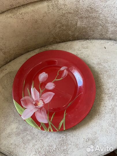 Тарелки разные