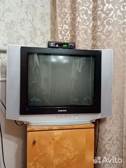 Телевизор samsung