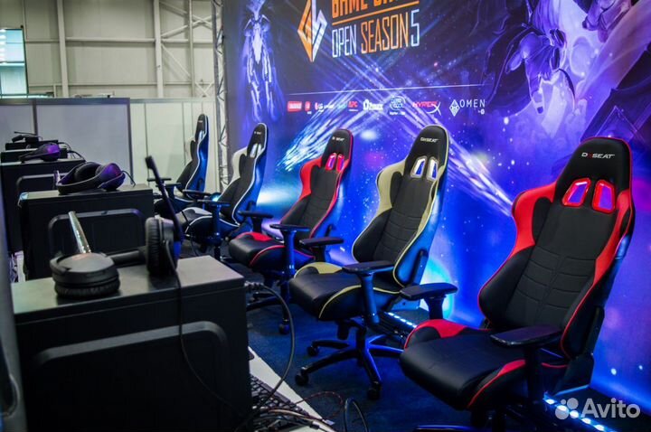 Компьютерное кресло DXRacer
