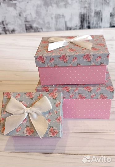 Набор подарочных коробок с бантиком