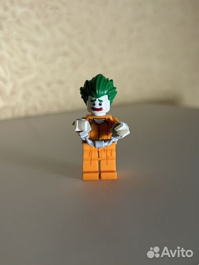 Lego минифигурки коллекционная серия лего бэтмэн