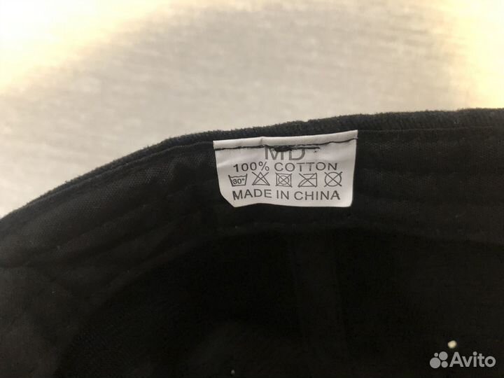 Кепка черная с надписью