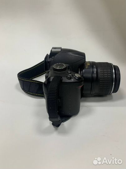 Зеркальный фотоаппарат Nikon D3000