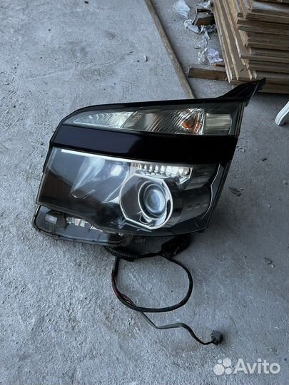 Фары на toyota voxy