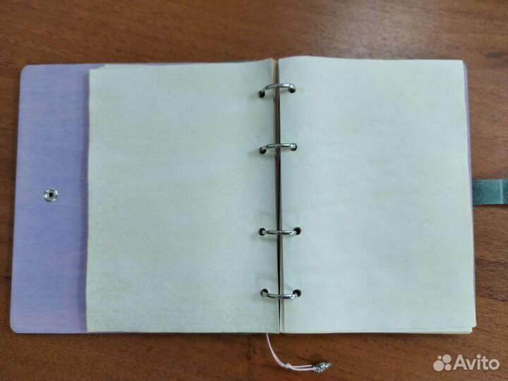 Блокнот из кожи и дерева