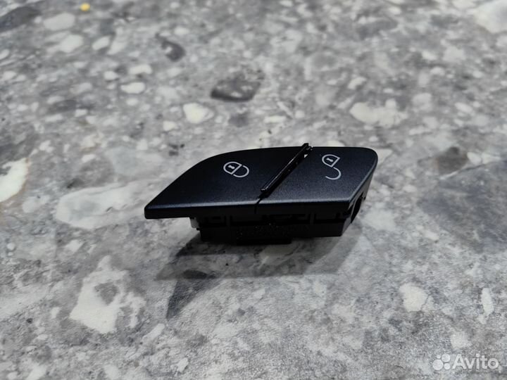 Кнопка открывания двери W164