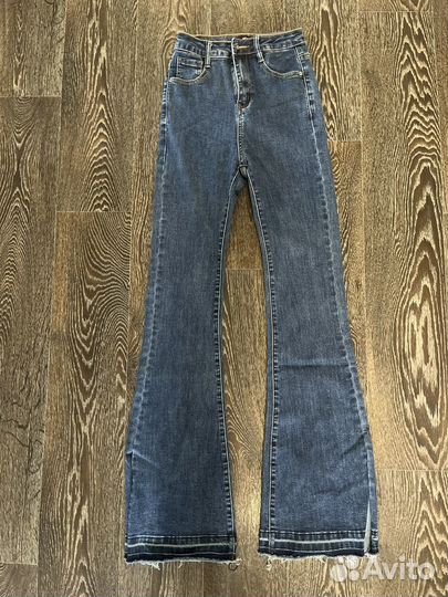 Джинсы