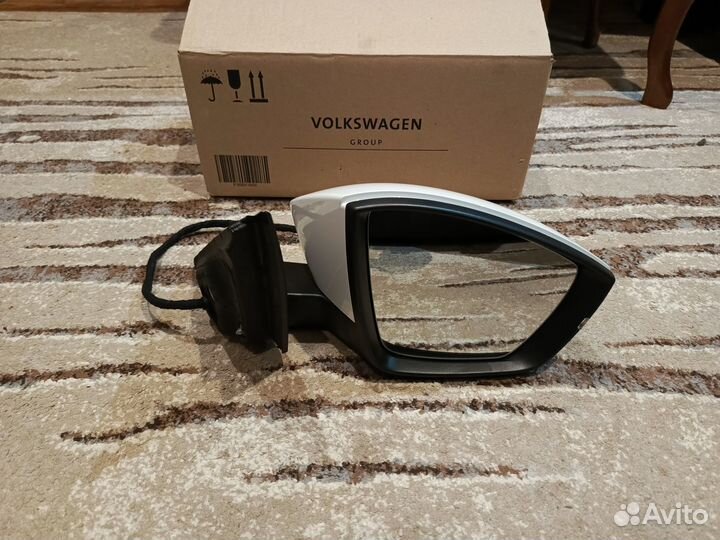 Новое зеркало правое Skoda Kodiaq белое 13 пин