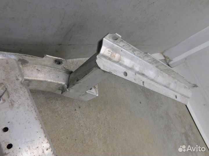 Усилитель переднего бампера BMW X7