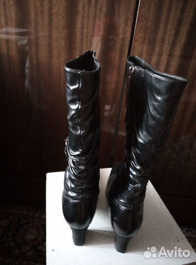 Женские сапоги
