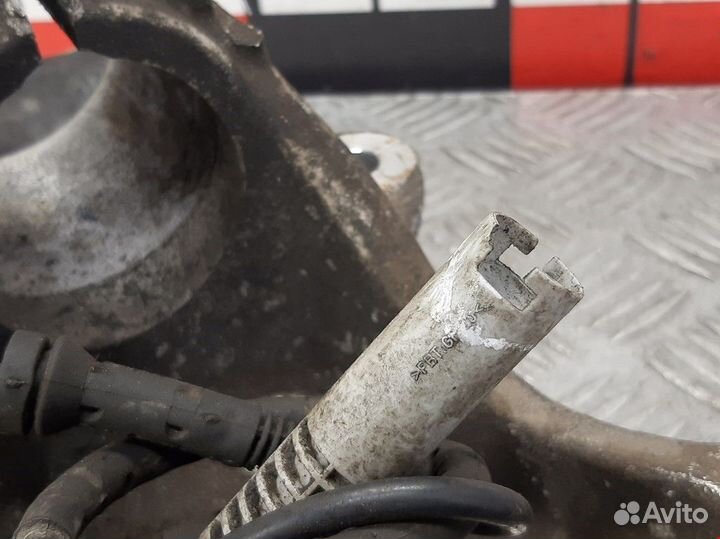 Ступица передняя правая BMW 7 E65/E66/E67 2002