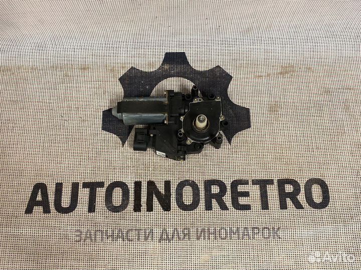 Моторчик стеклоподъемника Audi 4D0959801