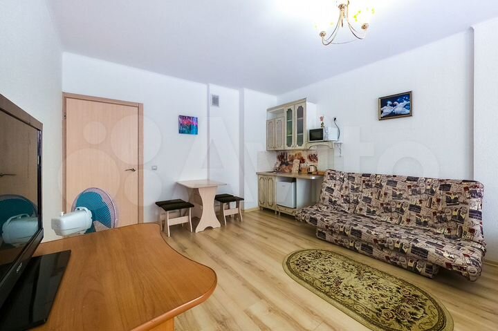 1-к. квартира, 40 м², 8/16 эт.