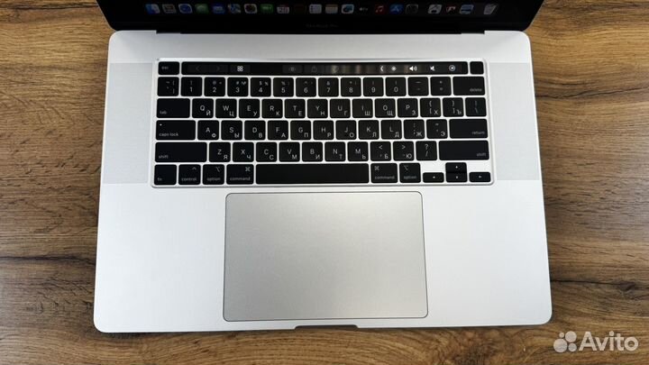 Macbook pro 16 2019 i7/16/512 (2 цикла)