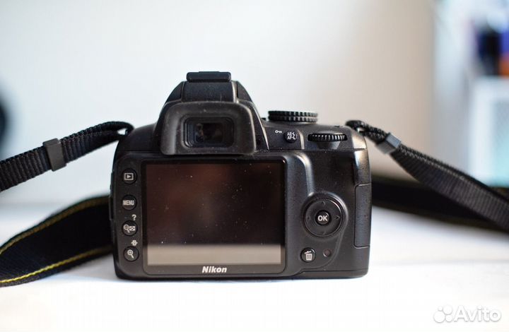 Зеркальный фотоаппарат Nikon d3000