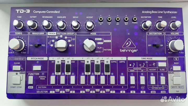 Аналоговый синтезатор behringer TD-3