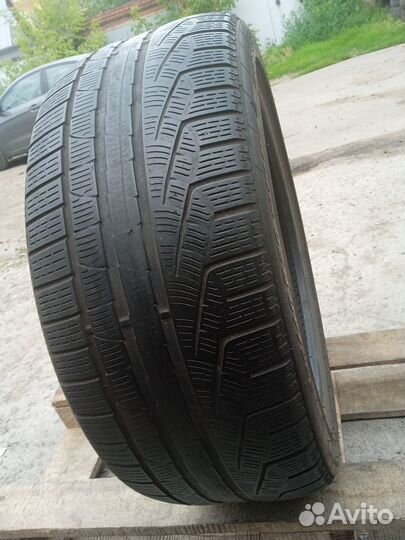 Pirelli Winter Sottozero 240 Serie II 255/40 R20