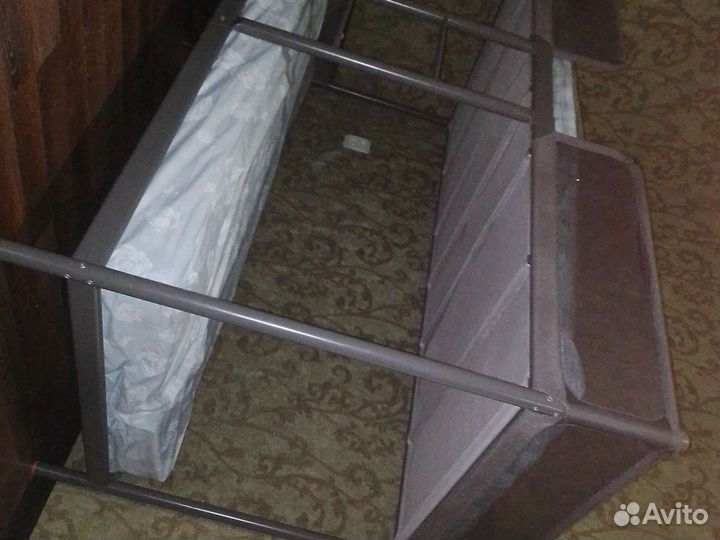 Двухэтажная кровать