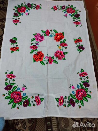 Скатерть ручная вышивка. Ткань габардин
