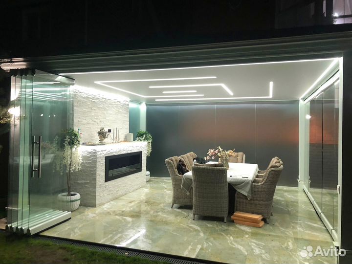 Безрамное остекление беседки