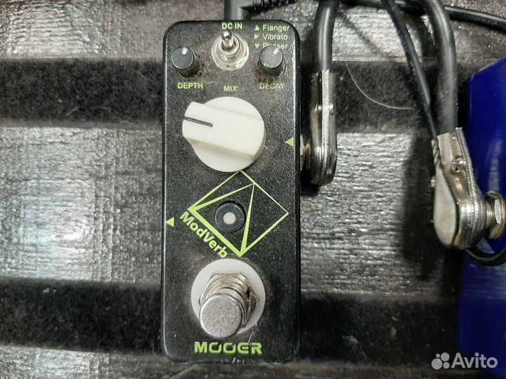 Гитарная педаль модуляция + Reverb Mooer ModVerb