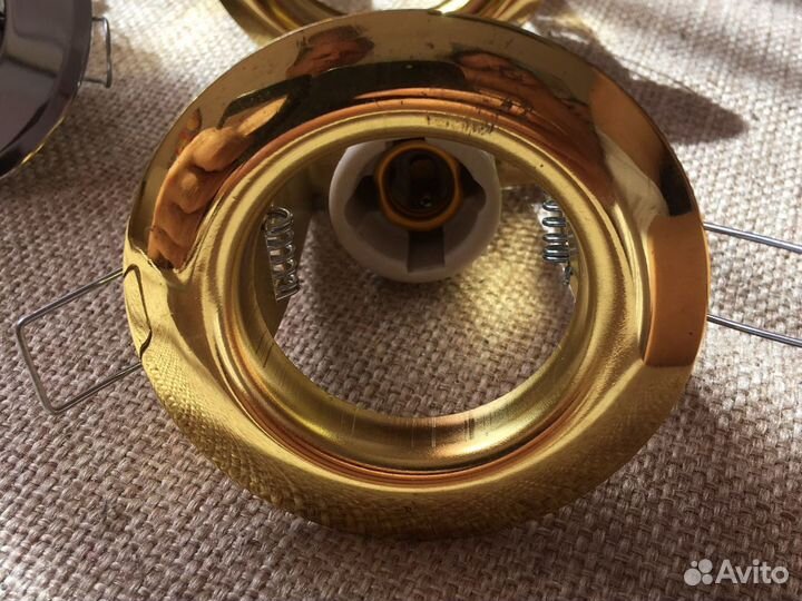 Светильник точечный