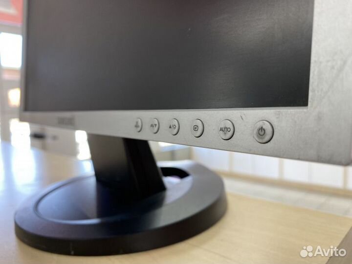 Монитор. Samsung 943B