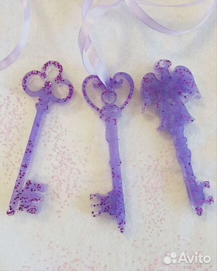 Ёлочные новогодние игрушки из смолы