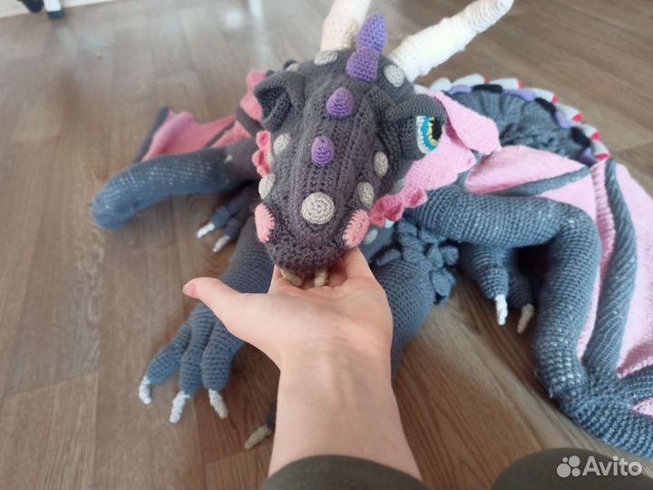 Вязаная игрушка дракон большая