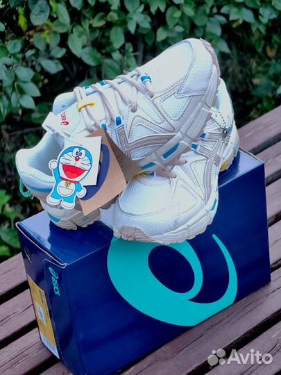 Кроссовки Asics gel kahana 8 Doraemon