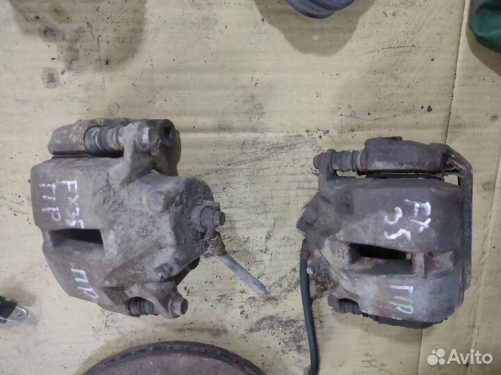 Суппорт передний Infiniti FX35 FX45 S50 2002-09