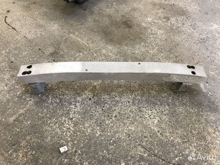 Усилитель заднего бампера Nissan Maxima A33