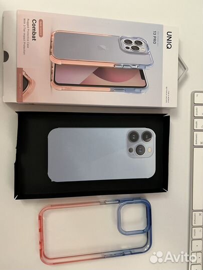 Чехол на iPhone 13 Pro оригинал Elago и Uniq