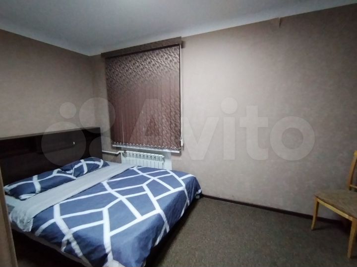 2-к. квартира, 42 м², 1/4 эт.