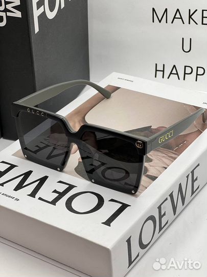 Очки солнцезащитные