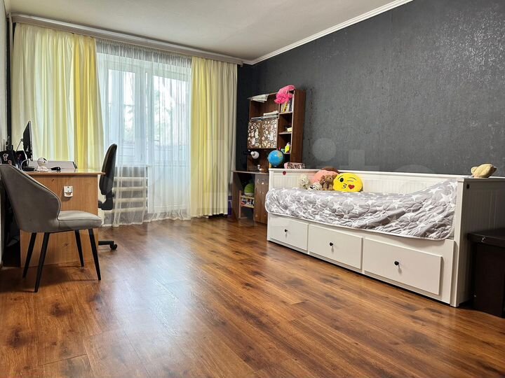 3-к. квартира, 74,4 м², 1/3 эт.