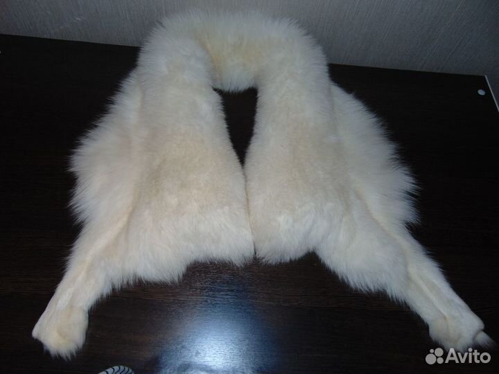 Воротник песец белый