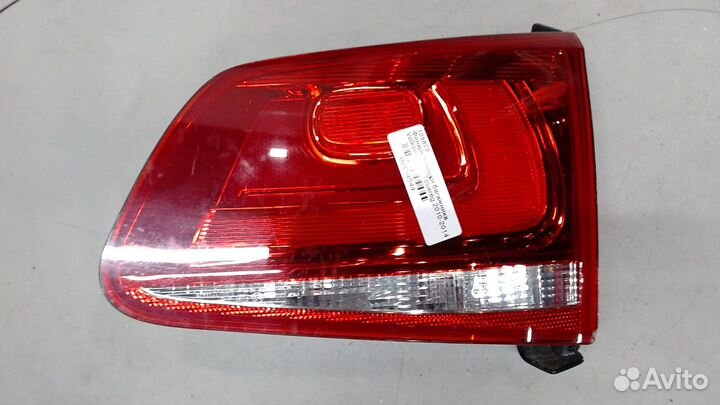 Фонарь крышки багажника Volkswagen Touareg, 2011