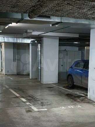 Машиноместо, 16 м²