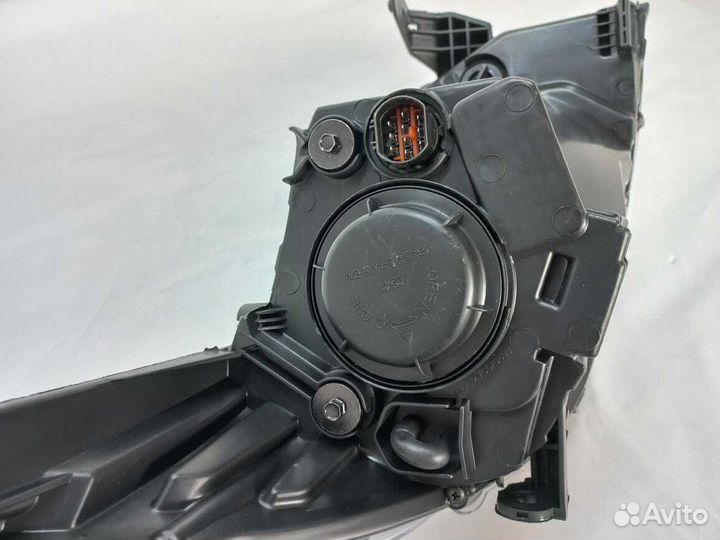 Фара передняя Kia Rio 3 левая